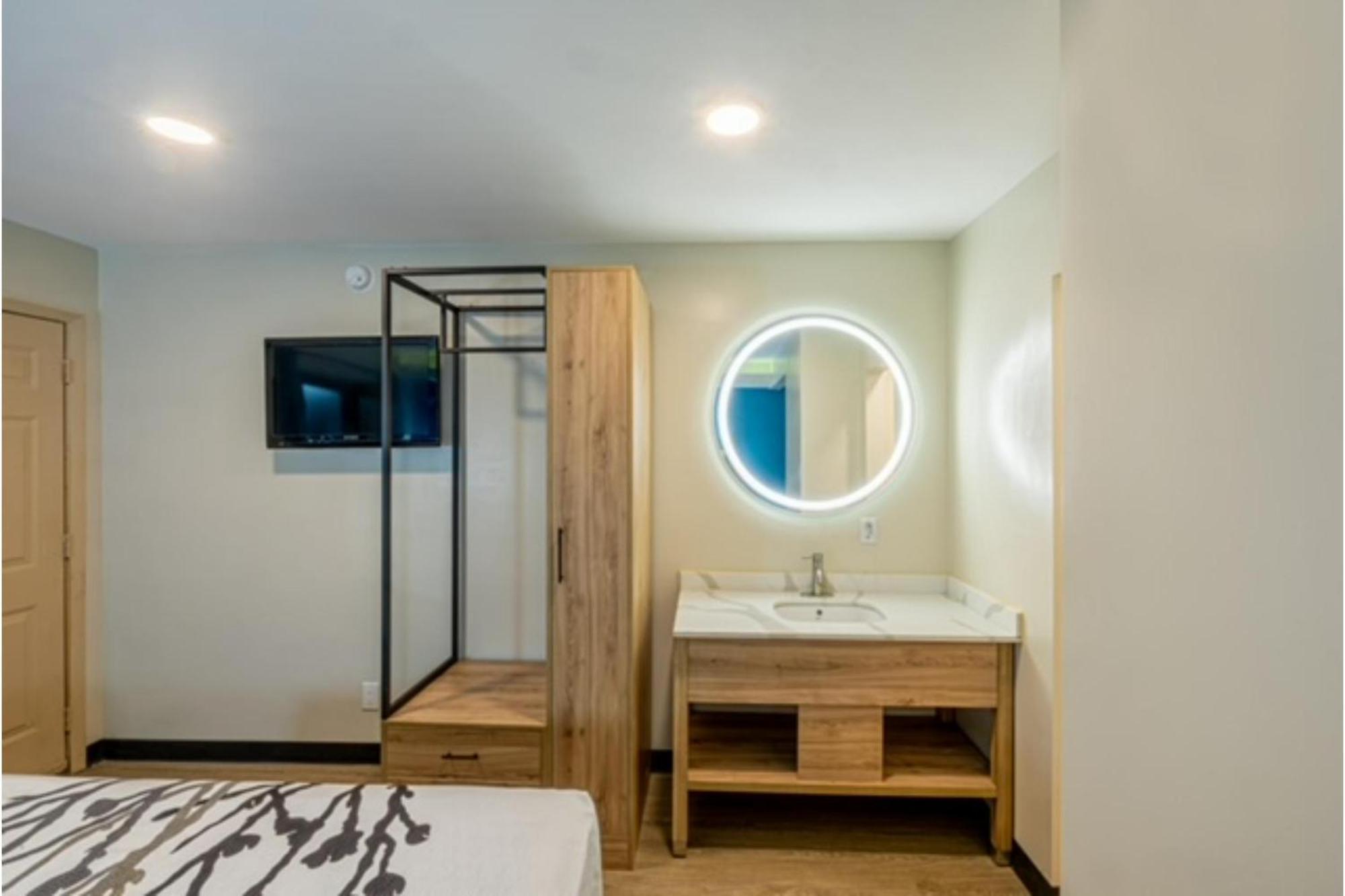 Exclusivo Inn By Oyo Grand Prairie, Tx Ngoại thất bức ảnh