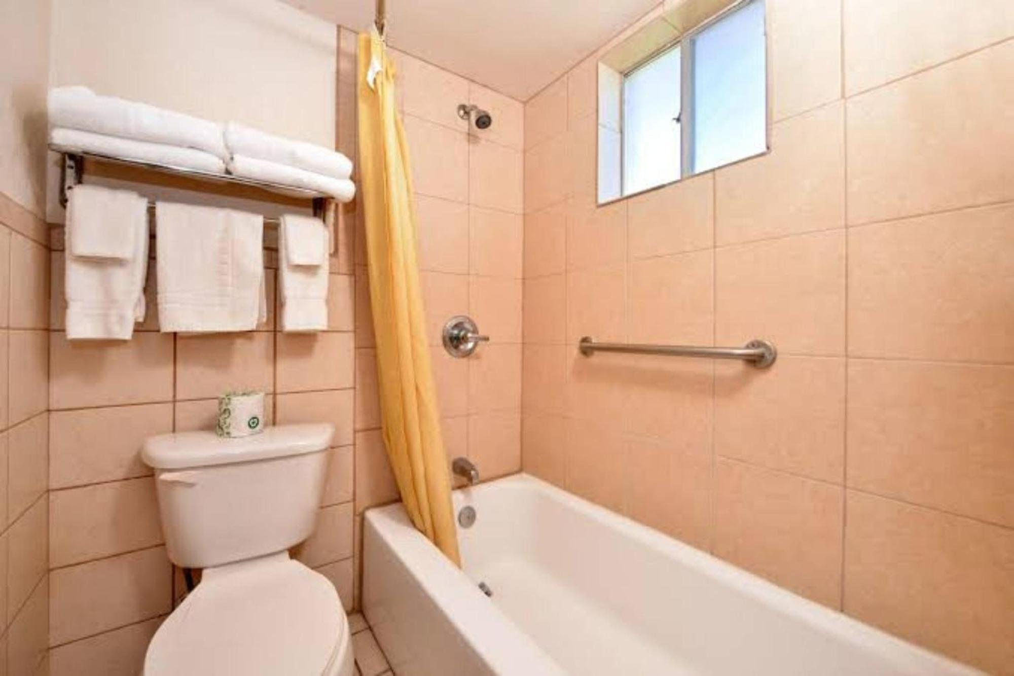 Exclusivo Inn By Oyo Grand Prairie, Tx Ngoại thất bức ảnh